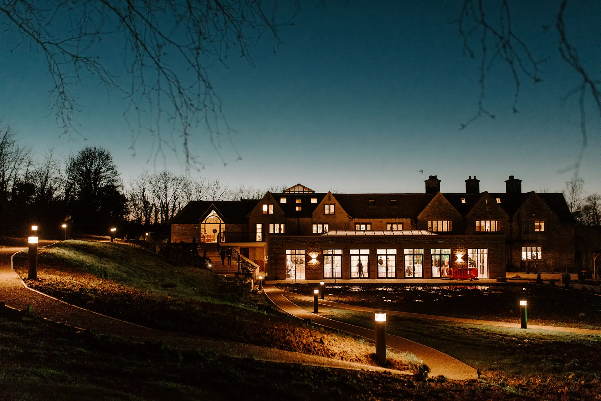 the pear tree by night